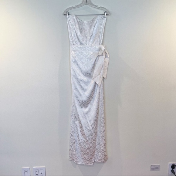 V. Chapman June Strapless White Bridal Floral Brocade Maxi Wedding Dress 12 NWT - Picture 3 of 11